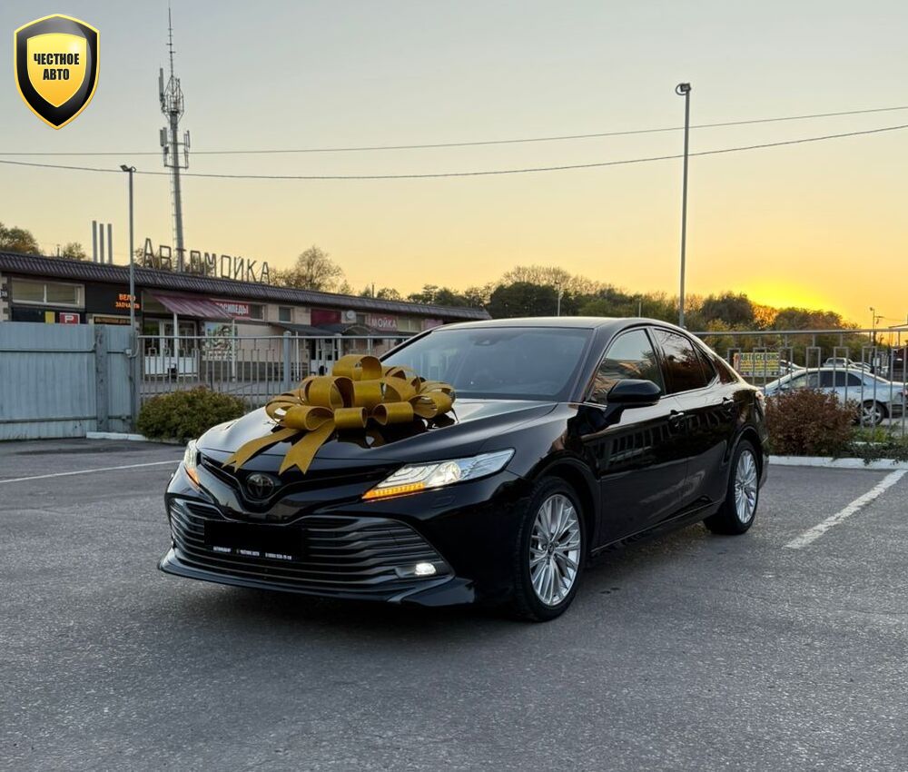 Toyota Camry — 2018