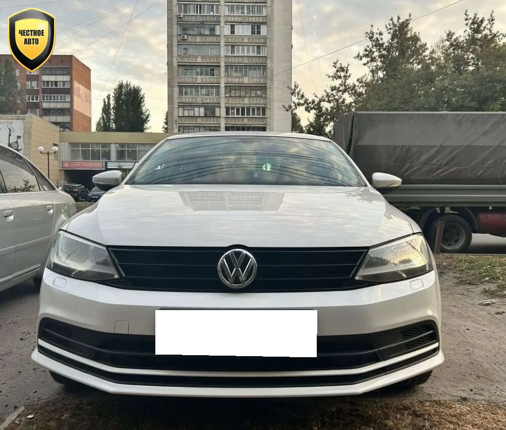 Volkswagen Jetta — 2015